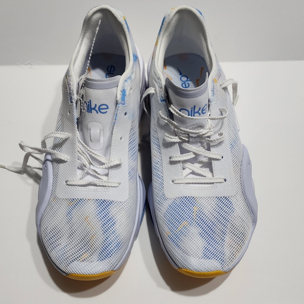 ** MAKE AN OFFER!**Nike Air Zoom Superrep 3 Exclusive-University Gold Color